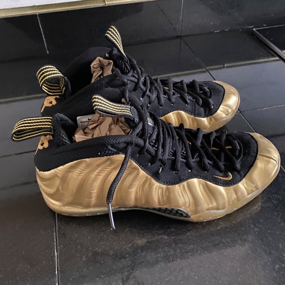 Nike Air Foamposite One 'Metallic Gold' - Picture 11 of 12